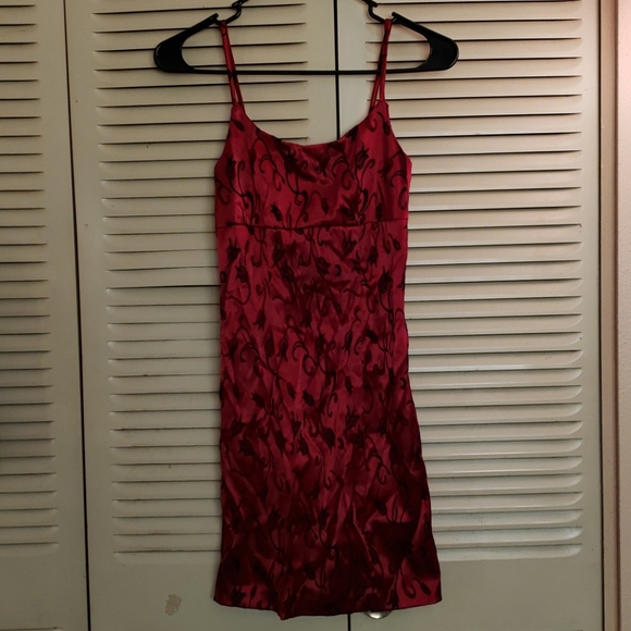 City Triangles Dresses & Skirts - 90's slip dress